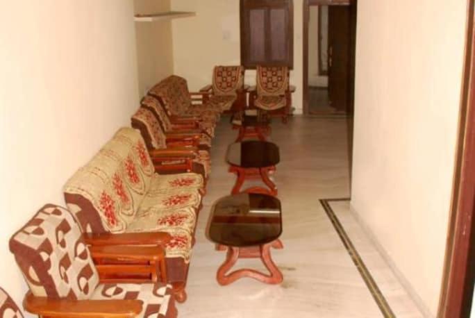 בהופאל Oyo 27711 Hotel Evergreen Residency מראה חיצוני תמונה